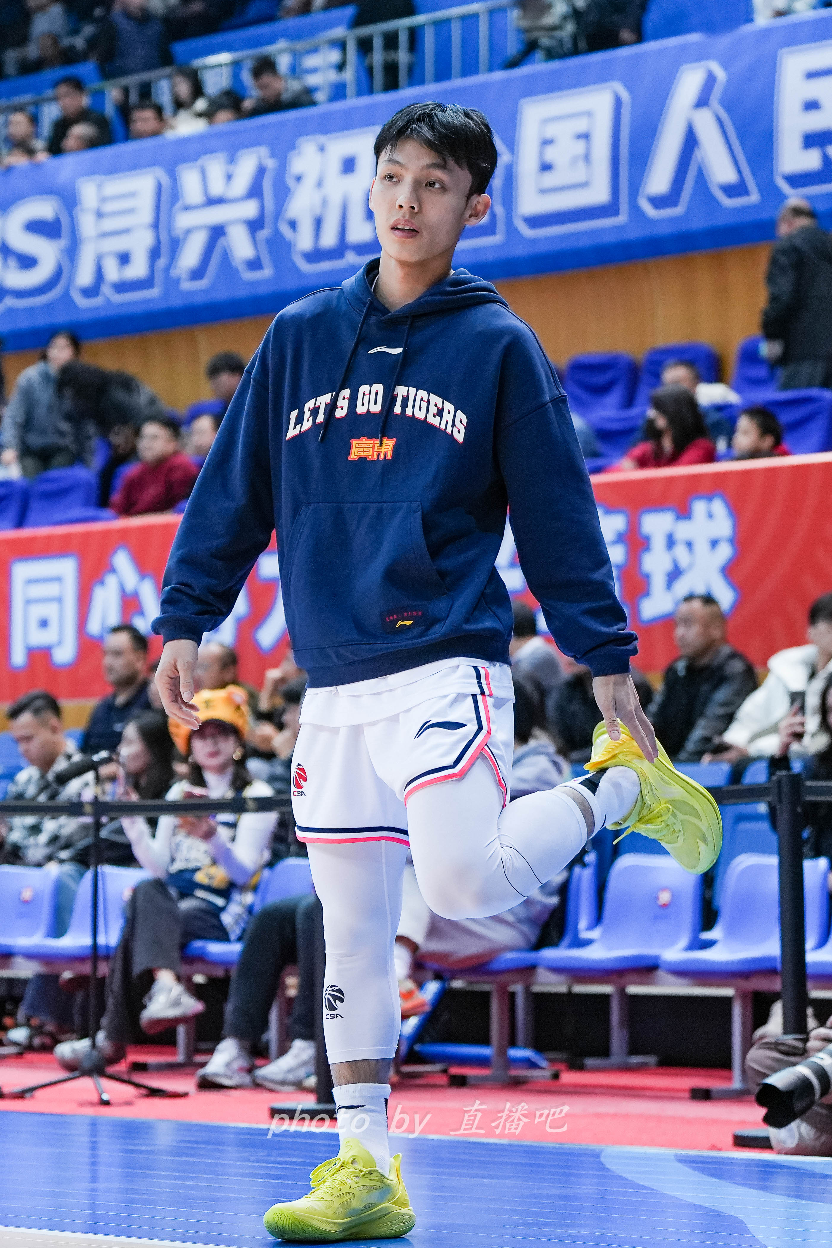  “控球中鋒”！徐杰這身體素質(zhì)有億點東西