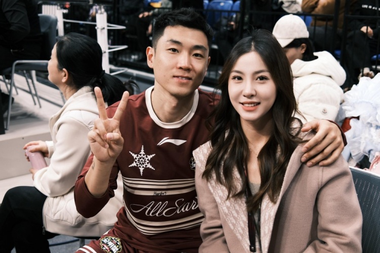  很搭！高詩巖妻子曬多張美照：打卡全明星 吉林下次見