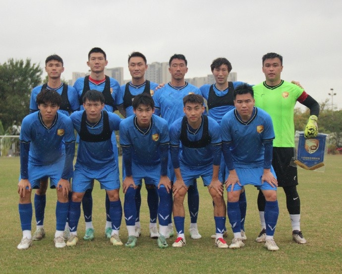  穆謝奎連入兩球?qū)⒈确帜孓D(zhuǎn)，大連鯤城2-1戰(zhàn)勝山西崇德榮海