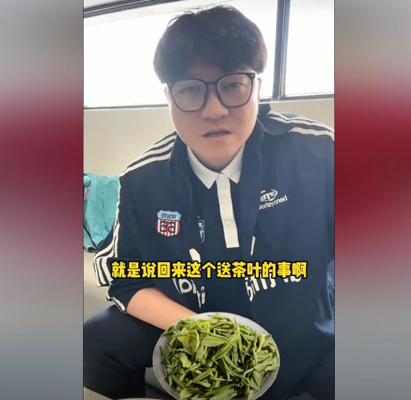  趙鵬：不太清楚賈秀全要球員買(mǎi)茶葉的段子，但這在現(xiàn)實(shí)中也正常