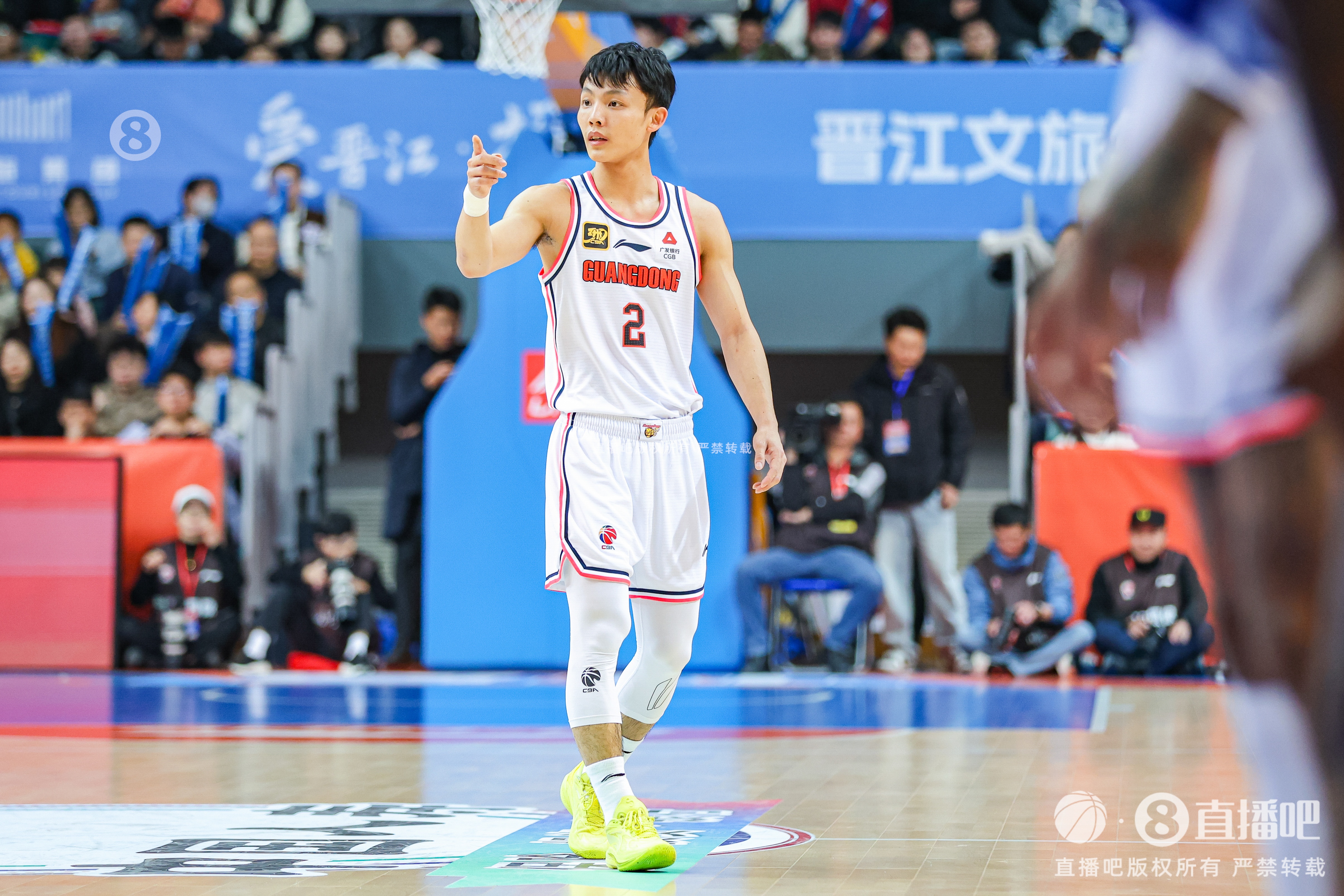  徐杰：身高不是打籃球的唯一標(biāo)準(zhǔn) 努力、勤奮、自律也是天賦