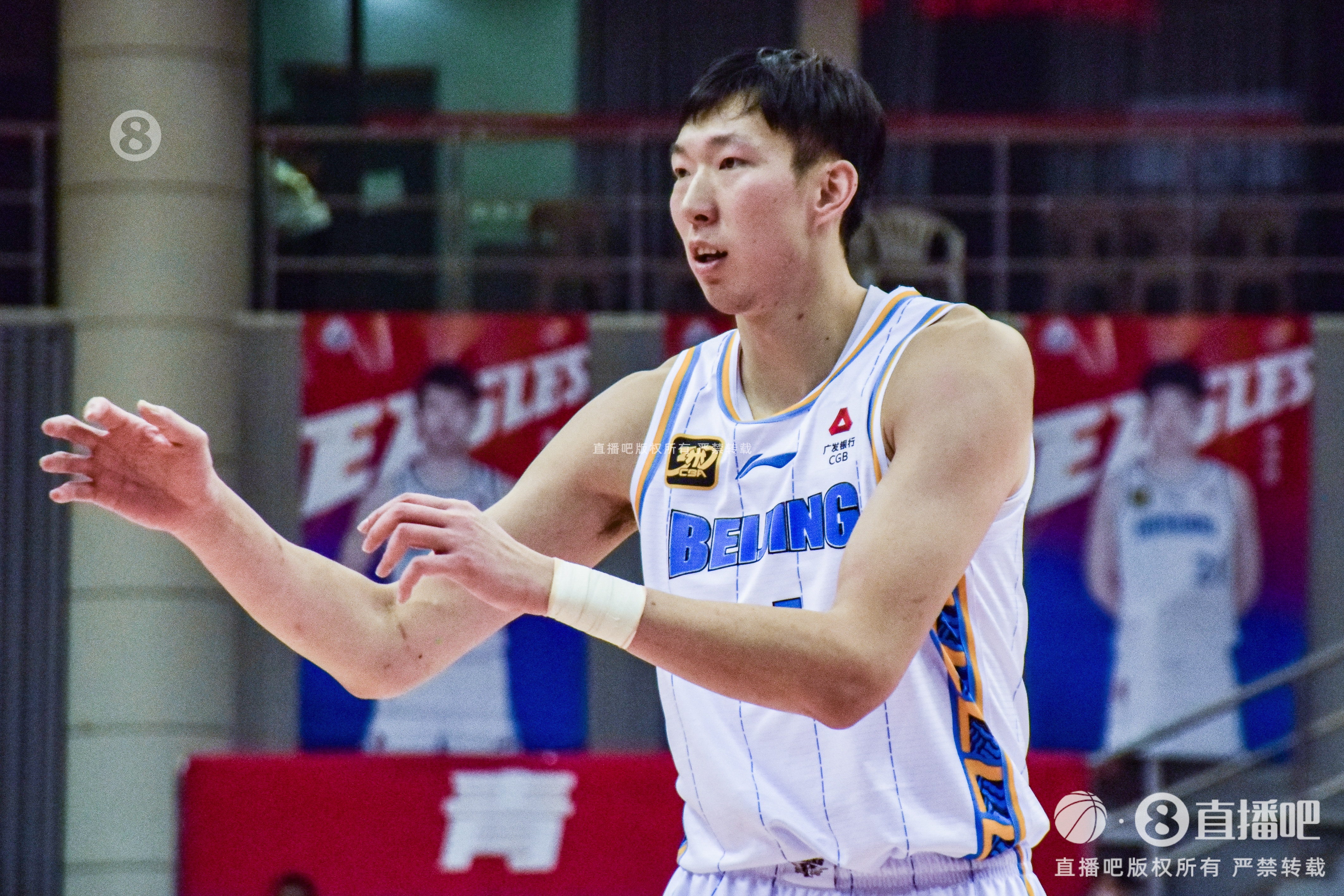  出點小汗！周琦8投6中&罰球4中4 得到16分7板2帽&正負值+10