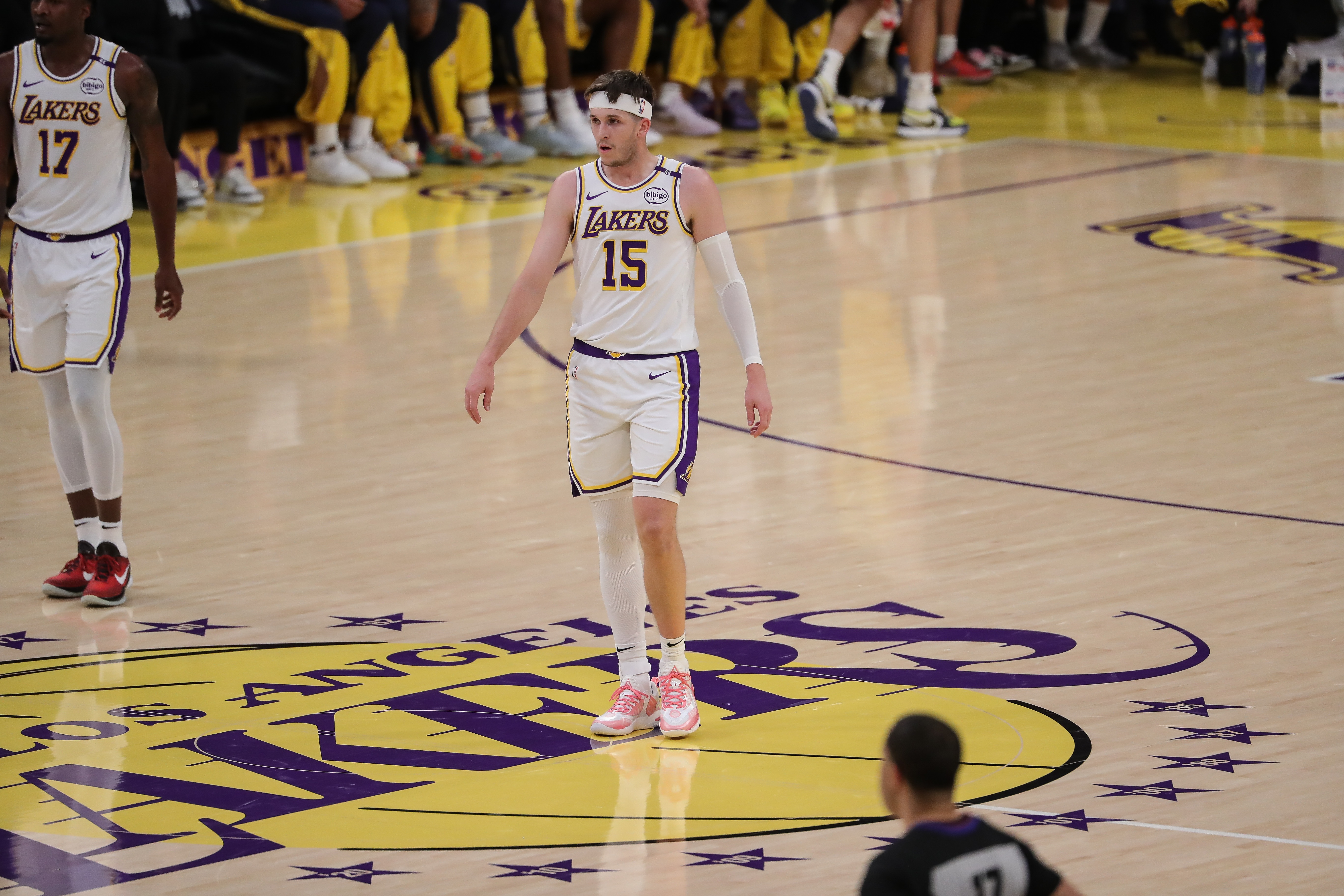  昨天驅(qū)逐憋著火呢！里夫斯21中9砍下32分7助 罰球13中12