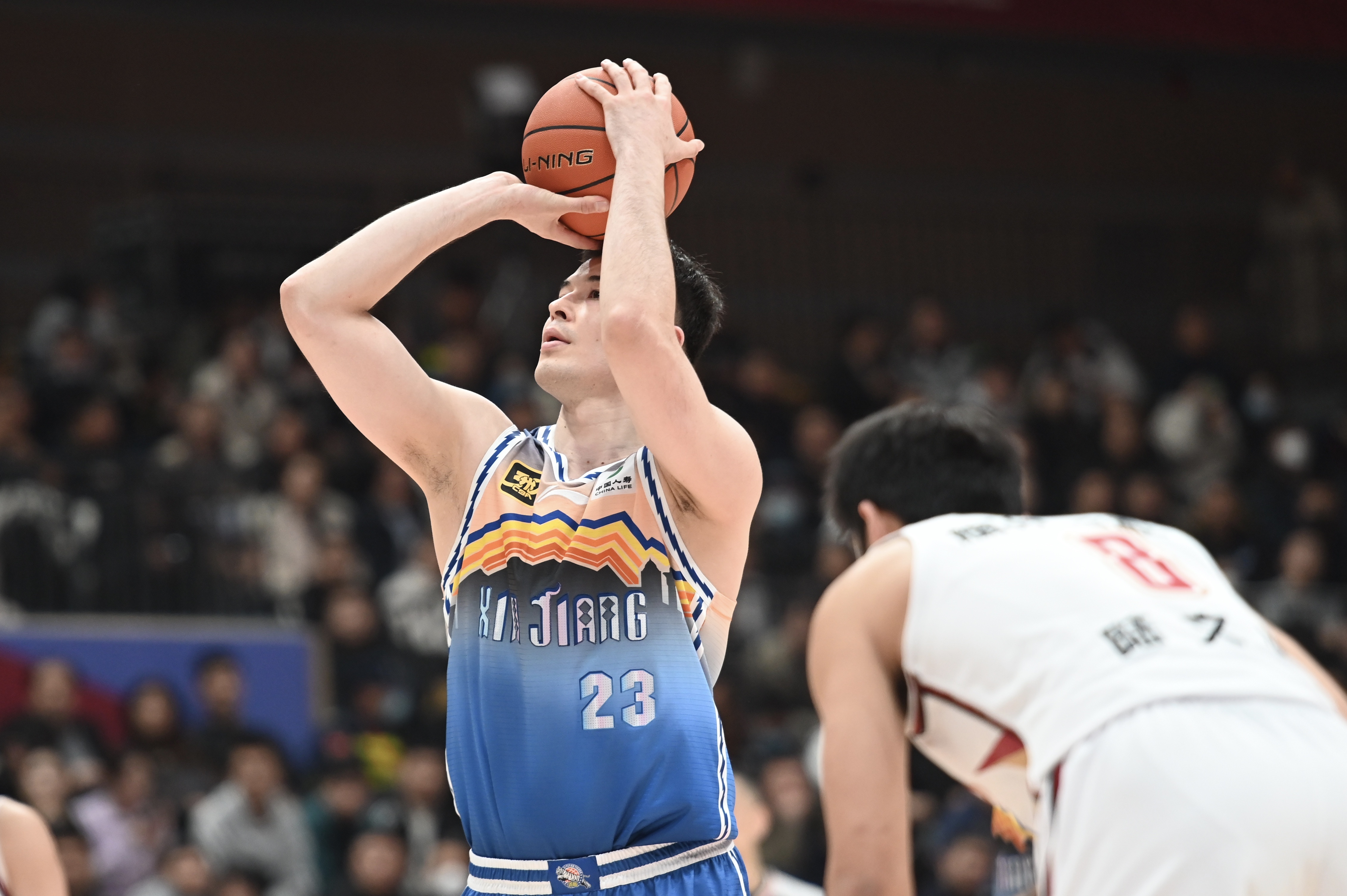  高效表現(xiàn)！阿不都沙拉木10中7拿下17分9板 其中4個前場板