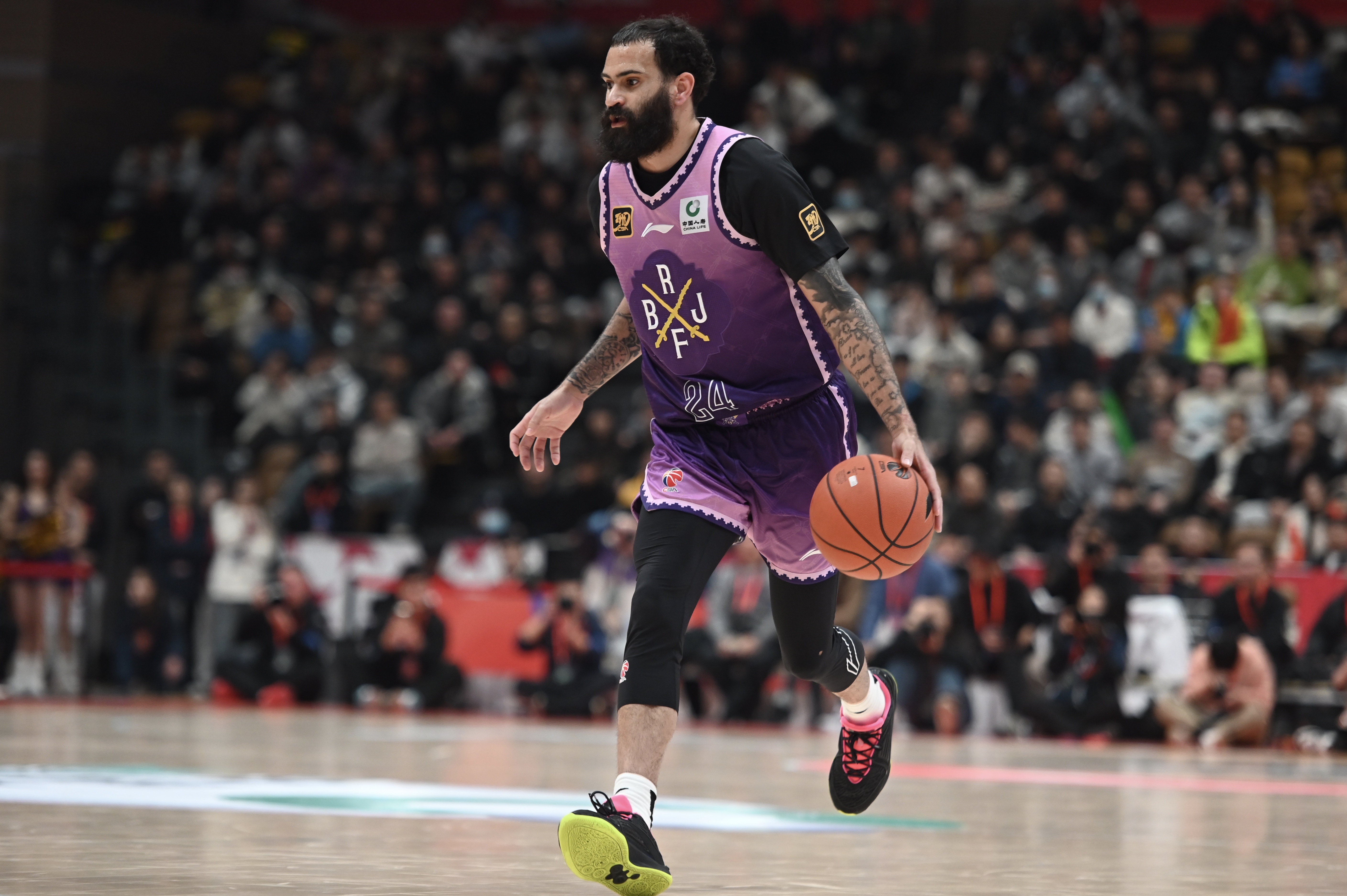  加時接連扔進(jìn)三分！里勒28投17中怒轟全隊最高46分 另有8板8助